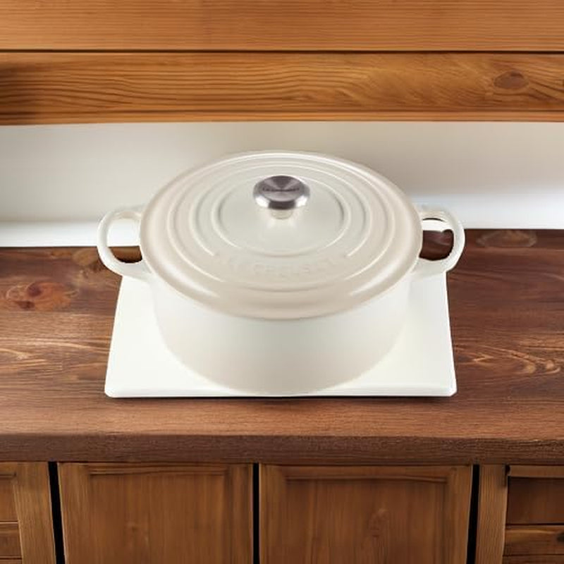 Le Creuset 5.5-Quart Round Dutch Oven